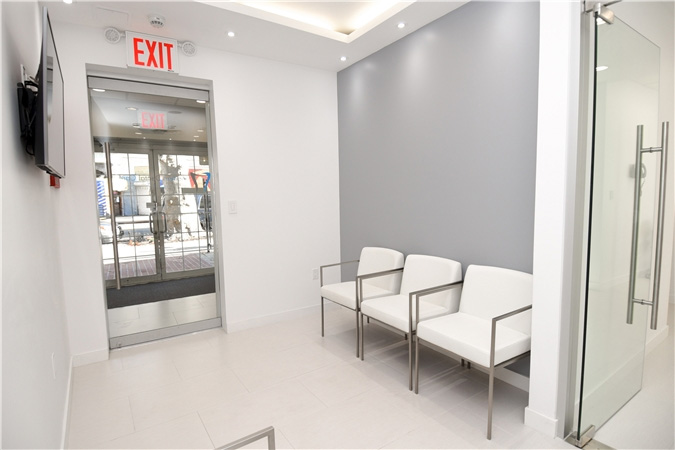 Dentist in Kew Gardens